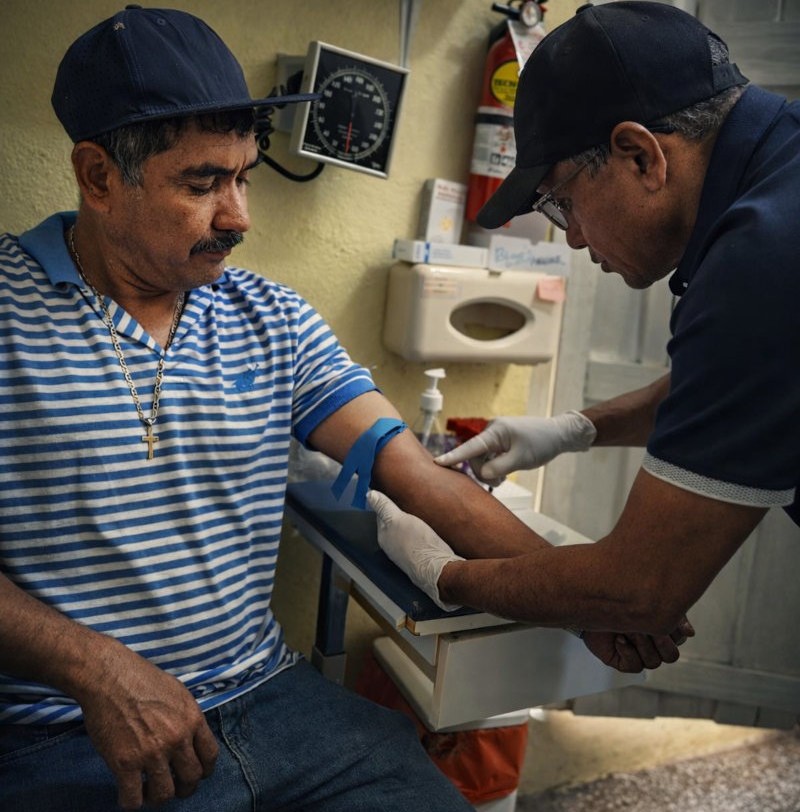 Atención clínica a paciente